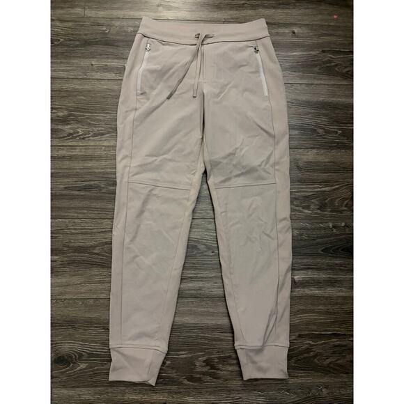 Athleta Pants - Athleta Headlands Hybrid Trek Mid Rise Jogger Beige size 4